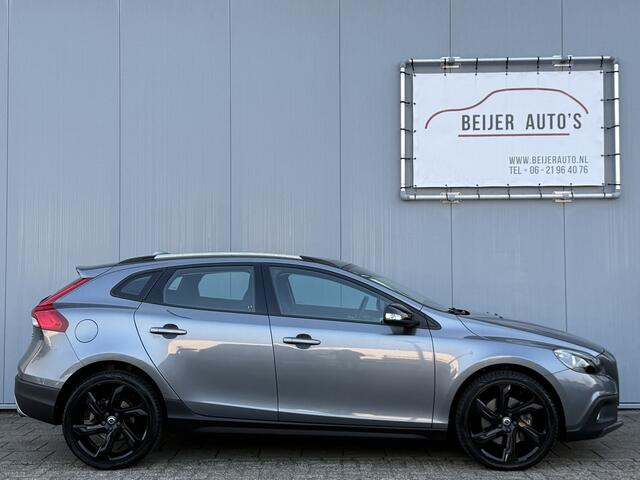 Volvo V40 CROSS COUNTRY 2.0 T3 Nordic Airco/19inch.