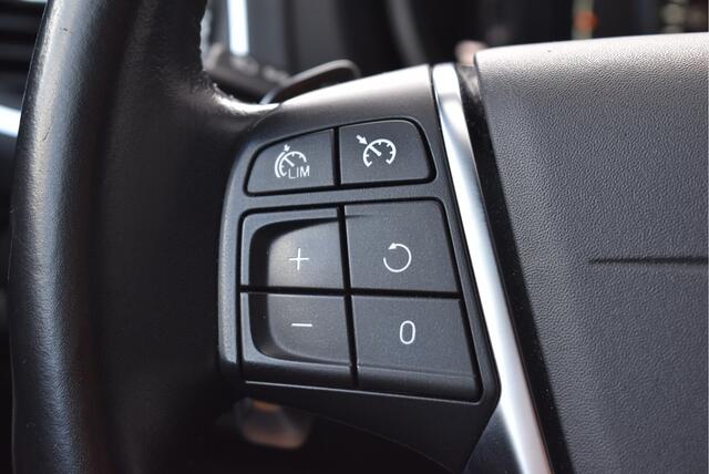 Volvo V40 CROSS COUNTRY 2.0 D4 Cruise, Afn. trekhaak, Stoelverwarming, Camera, PDC, NL-auto