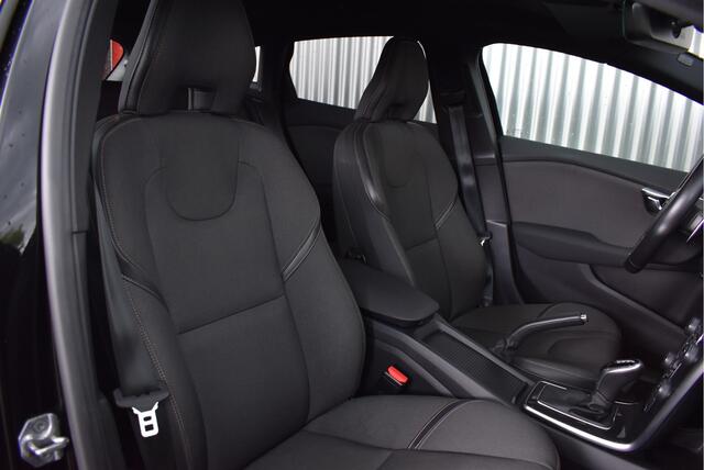 Volvo V40 CROSS COUNTRY 2.0 D4 Cruise, Afn. trekhaak, Stoelverwarming, Camera, PDC, NL-auto