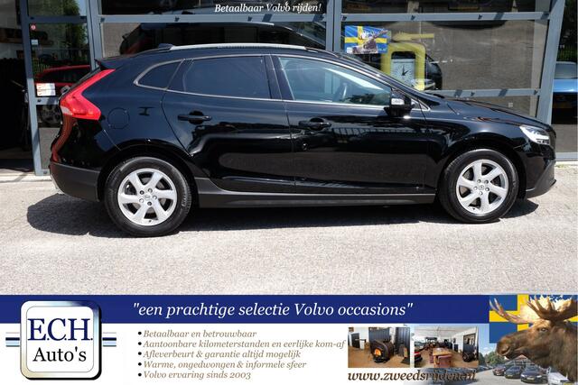Volvo V40 CROSS COUNTRY 2.0 T3 152 pk Nordic+ Navi, Stoelverwarming, LED, Trekhaak