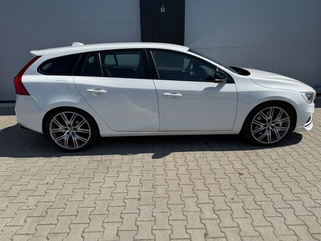 Volvo V60 2.0 T6 AWD POLESTAR 367PK / UKIEKE KM STAND / AUTOMAAT / VOLLEDI
