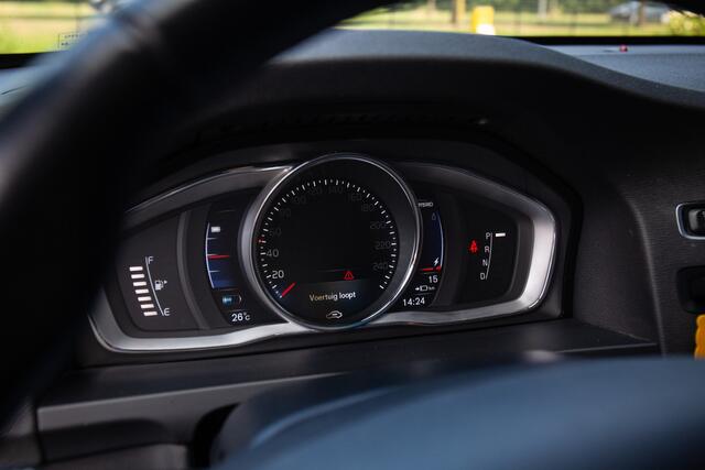 Volvo V60 2.4 D5 Twin Engine R-Design Navigatie, Cruise control, Stoelverwarming