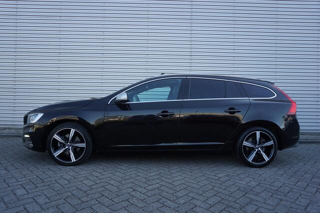 Volvo V60 2.0 D4 Business Sport - AUTOMAAT - Climate / Navi / Cruise / Lane ass. / Camera / Parkeers. / NAP