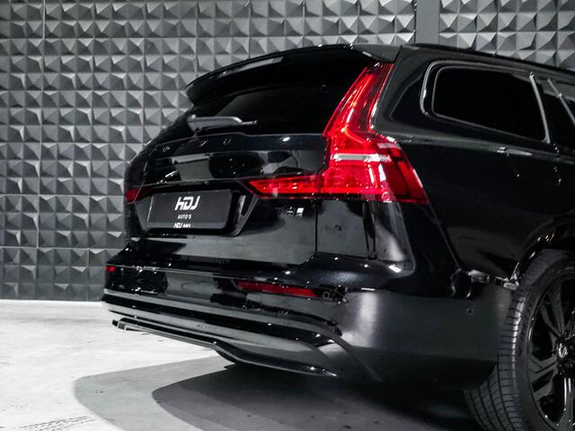 Volvo V60 2.0 T8 AWD Ultra Dark All Black | B&W | Massage | Topv. | Pano |