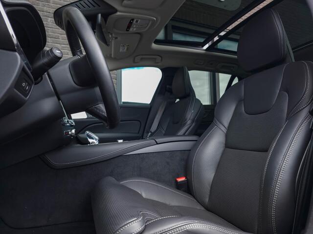 Volvo V60 2.0 T8 AWD Ultra Dark All Black | B&W | Massage | Topv. | Pano |