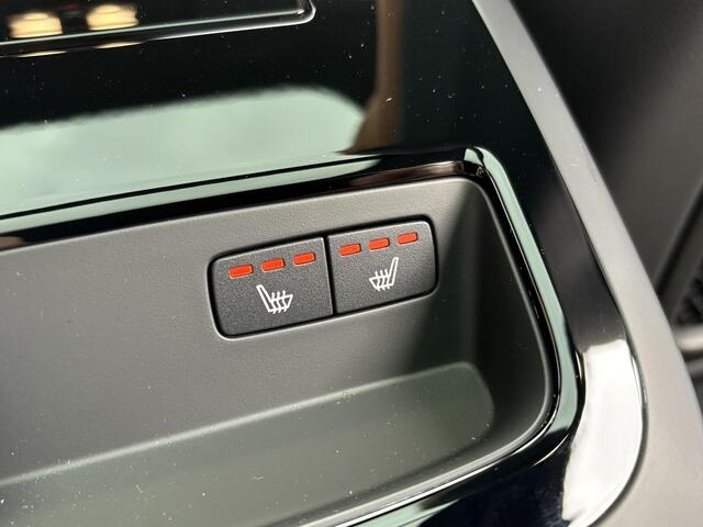 Volvo V60 2.0 T6 Plug-in hybrid AWD Ultra Dark | Bowers & Wilkins | Massage | Stoel ventilatie + Verwarming | Panorama Schuifdak | HUD | Adaptieve Cruise | BLIS | 360° Camera |