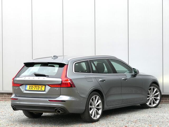 Volvo V60 T5 Momentum 12 MND garantie Leer / Trekhaak / Navi / Stuurverwarming