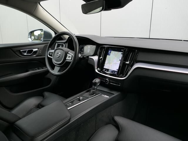 Volvo V60 T5 Momentum 12 MND garantie Leer / Trekhaak / Navi / Stuurverwarming
