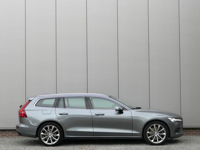 Volvo V60 T5 Momentum 12 MND garantie Leer / Trekhaak / Navi / Stuurverwarming