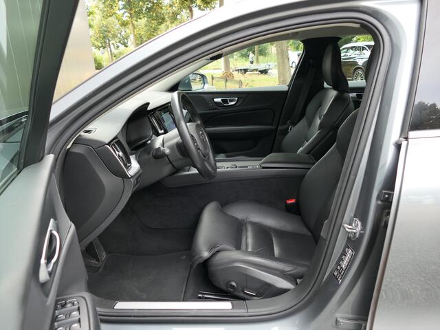 Volvo V60 T5 Momentum 12 MND garantie Leer / Trekhaak / Navi / Stuurverwarming