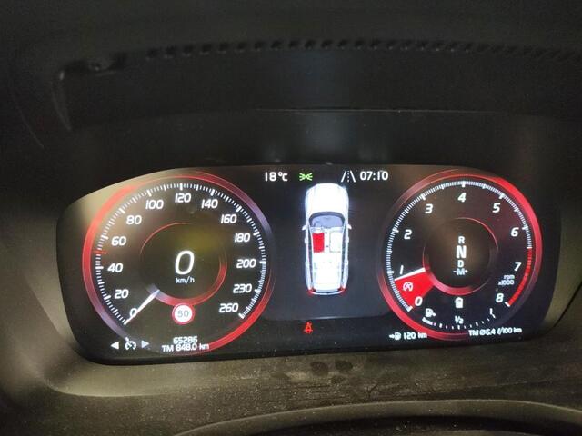 Volvo V60 2.0 B3 Momentum Advantage | Cruise Control | Parkeercamera | Navigatie | Apple CarPlay & Android Auto | DAB+ |