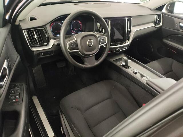 Volvo V60 2.0 B3 Momentum Advantage | Cruise Control | Parkeercamera | Navigatie | Apple CarPlay & Android Auto | DAB+ |