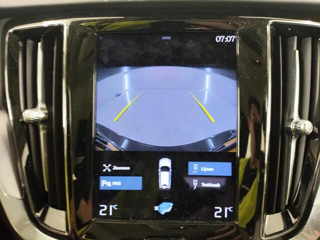 Volvo V60 2.0 B3 Momentum Advantage | Cruise Control | Parkeercamera | Navigatie | Apple CarPlay & Android Auto | DAB+ |