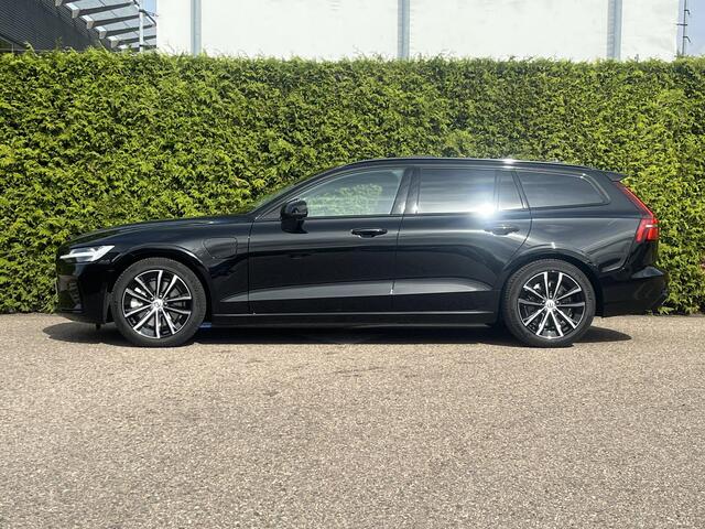 Volvo V60 T6 Plug-in hybrid AWD Ultra Dark H&K Audio | Head-up Display | Lederen dashboard | Stuurverwarming