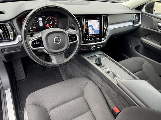 Volvo V60 2.0 B3 Momentum Advantage 19'' R-Design Wielen | Stuur- + Stoelverwarming | Navigatie Full-Map | Camera | Apple Carplay/Android Auto | Getint Glas | Rijklaarprijs!