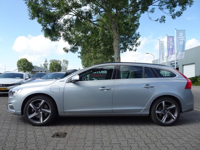 Volvo V60 2.4 D6 Twin Engine R-Design