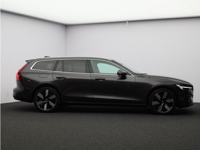 Volvo V60 2.0 T6 Plug-in hybrid AWD Essential / Adaptive Cruise / Leder interieur / Privacy Glass / Climate Pack / Driver Awareness / 19" velgen
