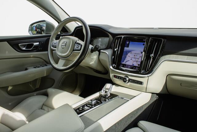 Volvo V60 2.0 B4 198pk Inscription Trekhaak/ Lederen int./ Stuur + stoelverwarming/ Camera/ Adapt. cruise