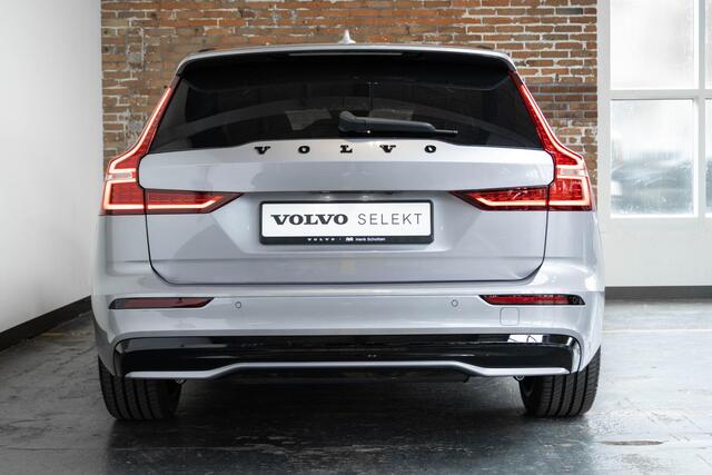 Volvo V60 T6 Plug-in hybrid AWD Plus Dark | Head-up Display | Harman Kardon Premium Audio | 360° Parkeercamera | Parkeersensoren voor + achter | Stoelverwarming | stuurwielverwarming | 19" Lichtmetalen velgen | Panoramadak | Google infotainment
