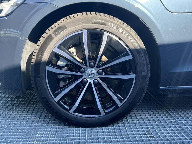 Volvo V60 2.0 T6 Plug-in hybrid AWD Plus Dark PHEV, Automaat, Trekhaak semi elektrisch inklapbaar, Stoelverwarming, Stuurverwarming, Driver assist, Adaptive cruise, BLIS