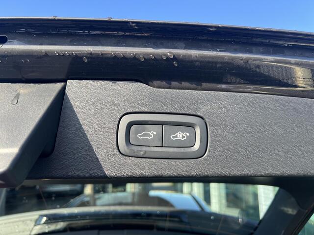 Volvo V60 2.0 T6 Plug-in hybrid AWD Plus Dark PHEV, Automaat, Trekhaak semi elektrisch inklapbaar, Stoelverwarming, Stuurverwarming, Harman Kardon, Driver assist, Adaptive cruise, Blis