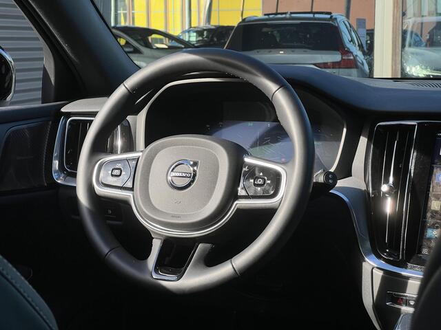Volvo V60 2.0 T8 Recharge AWD Inscription PHEV, Automaat, Panoramadak, Trekhaak semi elektrisch inklapbaar, Leder, Harman Kardon, Extra getinte ramen vanaf B-stijl, Stoelverwarming, Parkeercamera