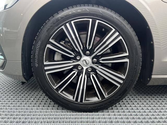 Volvo V60 2.0 T8 Recharge AWD Inscription PHEV, Automaat, Panoramadak, Trekhaak semi elektrisch inklapbaar, Leder, Harman Kardon, Extra getinte ramen vanaf B-stijl, Stoelverwarming, Parkeercamera