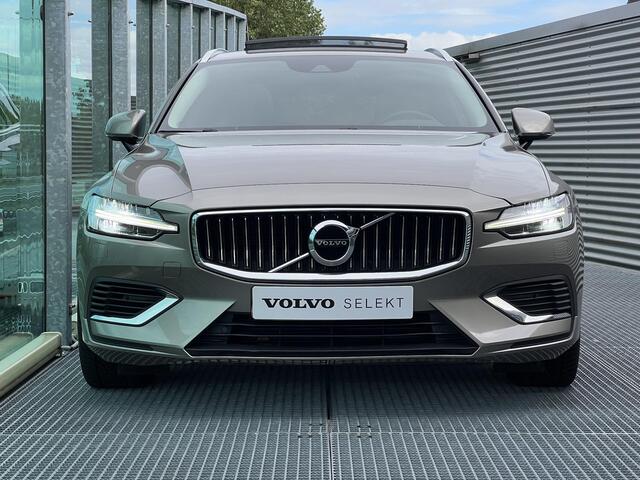 Volvo V60 2.0 T8 Recharge AWD Inscription PHEV, Automaat, Panoramadak, Trekhaak semi elektrisch inklapbaar, Leder, Harman Kardon, Extra getinte ramen vanaf B-stijl, Stoelverwarming, Parkeercamera