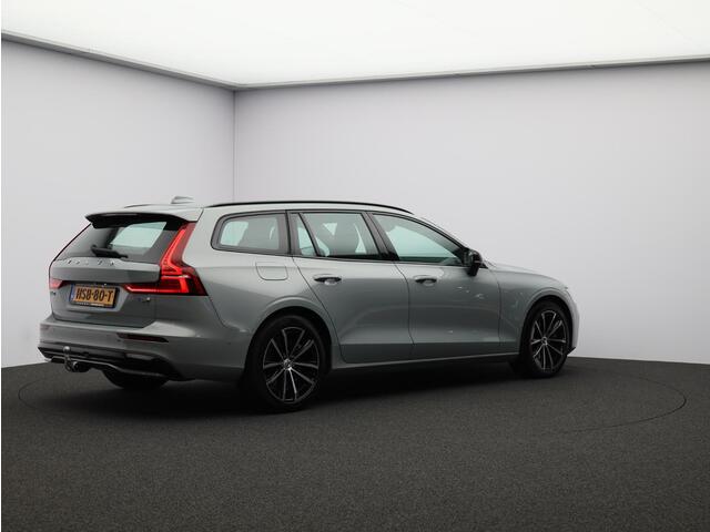 Volvo V60 2.0 T6 Plug-in hybrid AWD Plus Dark / Trekhaak / 360 Camera / Harman Kardon / Elektrische Stoelen / Adaptive Cruise / BLIS / Keyless /