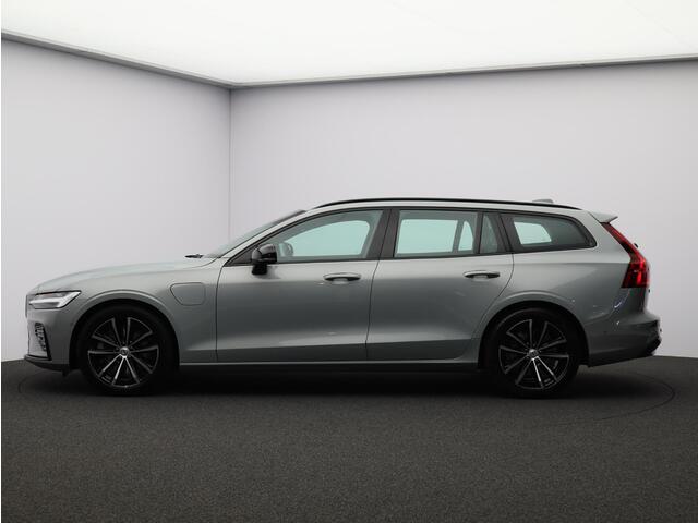 Volvo V60 2.0 T6 Plug-in hybrid AWD Plus Dark / Trekhaak / 360 Camera / Harman Kardon / Elektrische Stoelen / Adaptive Cruise / BLIS / Keyless /