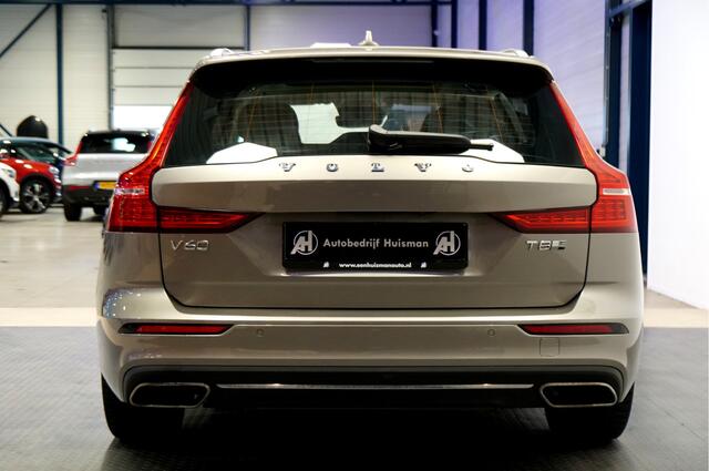 Volvo V60 2.0 T8 AWD 287kW/390pk Aut8 Twin Engine Inscription PANORAMADAK + HARMAN/KARDON + CRUISE + SPORTSTOELEN IN LEER + STOELVERWARMING + CAMERA + BLIS + LANE ASSIST + KEYLESS + STANDKACHEL + ON-CALL + CARPLAY + PARKSENSOREN + 18" LM-VELGEN!!