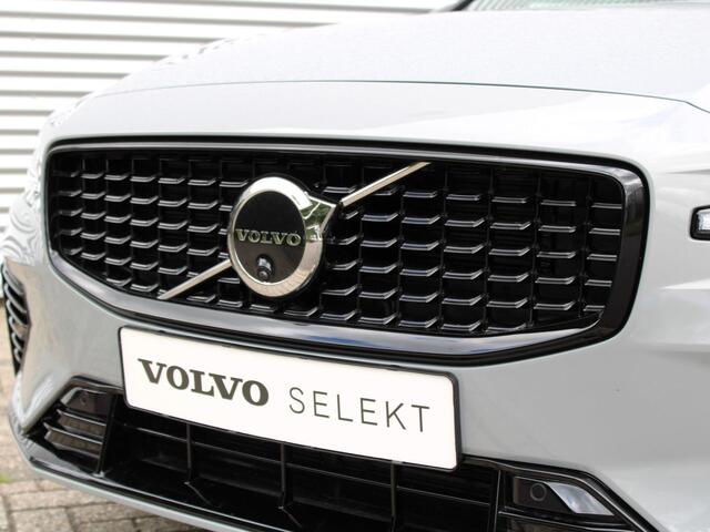 Volvo V60 2.0 T6 Plug-in hybrid AWD Plus Dark Automaat / 360* camera / Trekhaak / Verwarmd voorraam / Google Maps