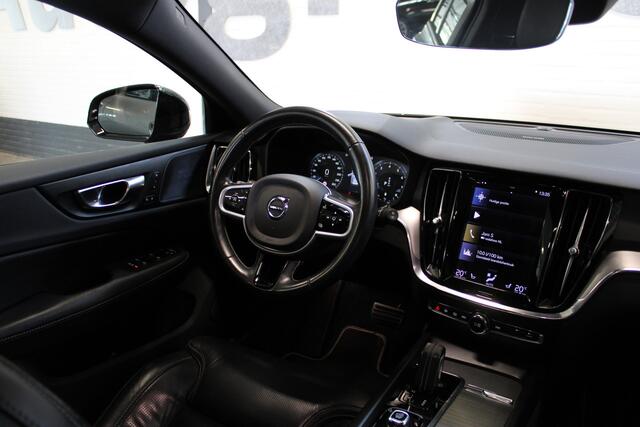 Volvo V60 2.0 B4 R-Design | Incl. 12 maanden garantie | Cruise control | 360° camera | Stoel verwarming/verkoeling | Stuurverwarming | Memory seats met massage functie | Harman/Kardon audio | Schuif/kantel dak |