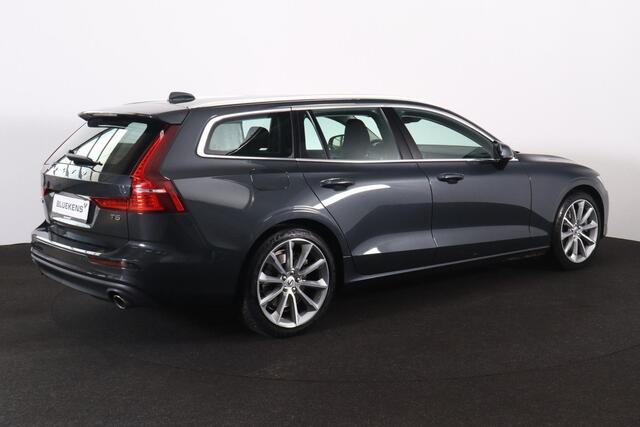 Volvo V60 T5 Momentum - IntelliSafe Assist & Surround - Verwarmde voorstoelen, stuur & achterbank - Parkeersensoren achter - High Performance audio - Standkachel - Elektr. inklapbare trekhaak - 19' LMV