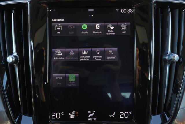Volvo V60 T5 Momentum - IntelliSafe Assist & Surround - Verwarmde voorstoelen, stuur & achterbank - Parkeersensoren achter - High Performance audio - Standkachel - Elektr. inklapbare trekhaak - 19' LMV