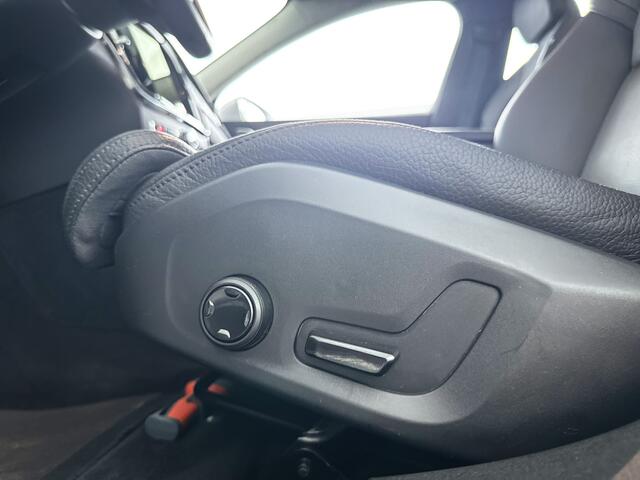 Volvo V60 B3 Aut. Business Pro | 360° Camera | Stoel- en stuurverwarming | Trekhaak