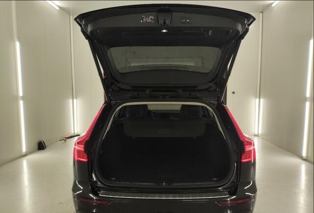 Volvo V60 2.0 B3 Inscription | Trekhaak | Panorama dak | Leder | Memory | Camera | LED | Keyless |