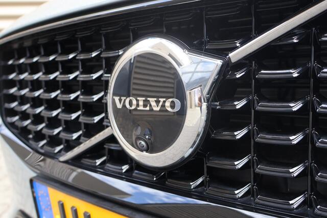 Volvo V60 2.0 T6 Plug-in hybrid AWD Plus Dark