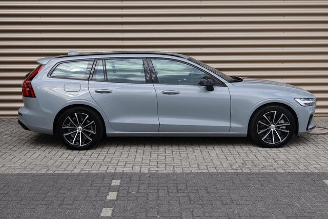 Volvo V60 2.0 T6 Plug-in hybrid AWD Plus Dark