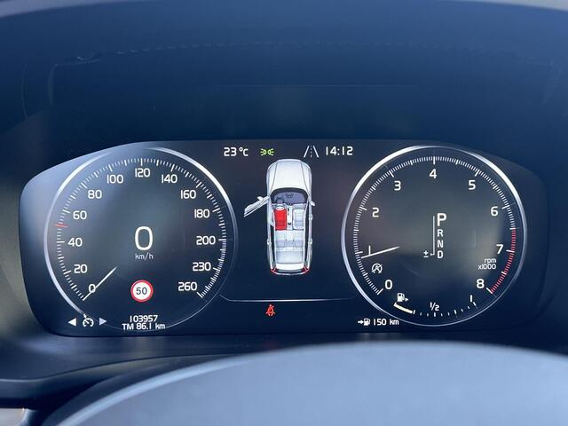 Volvo V60 2.0 T4 Momentum Pro automaat/ trekhaak/ 18 inch/ stoelverwarming / apple car play