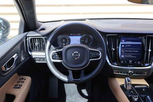Volvo V60 T8 Twin Engine AWD Inscription | Polestar Engineered | Massage & ventilatie | Panoramadak | Pilot assist