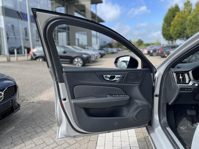 Volvo V60 T6 Plug-in hybrid AWD Plus Dark | 360 Camera | Harman/Kardon | Trekhaak |