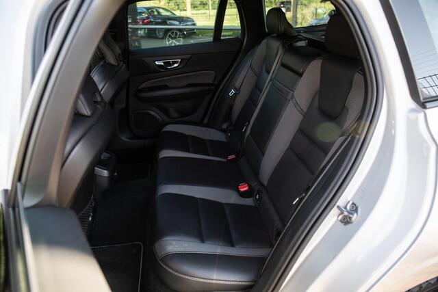 Volvo V60 2.0 T4 R-Design , Panoramadak, Nappaleder,