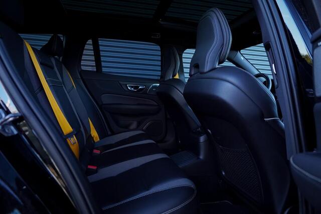 Volvo V60 2.0 T8 Twin Engine AWD Polestar 405 PK / Bowers&Wilkins / HEICO / Pano / Adaptive Cruise / Trekhaak