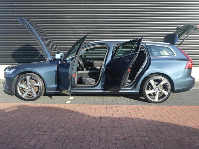 Volvo V60 2.0 B3 Business Pro | Clima | Cruise adapt. | Apple Carplay/Navi | Leder | PDC | IntelliSafe |