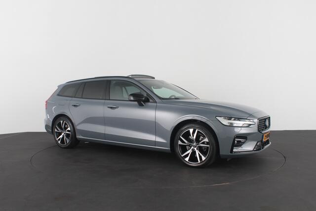 Volvo V60 2.0 B3 Plus Dark > Standkachel/Pano.schuif/Trekhaak/360 camera/Harman Kardon