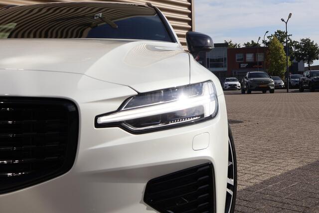 Volvo V60 2.0 T6 Plug-in hybrid AWD Ultimate Dark LONG RANGE