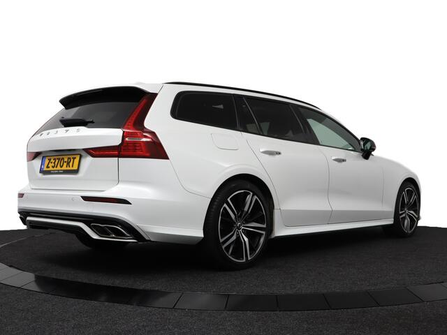 Volvo V60 2.0 T6 Recharge AWD R-Design 340 PK | 3D Camera | Trekhaak | Apple Car Play | Harman/Kardon | Panorama | Crystal White Pearl - RIJKLAAR
