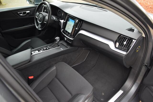 Volvo V60 2.0 T4 Momentum Pro met 19inch/Led/Carplay/Cruise