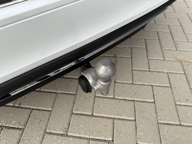 Volvo V60 2.0 T5 R-Line Pano/Trekhaak/Harman Kardon